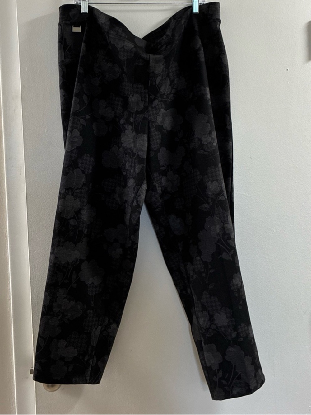 Zac & Rachel Black Floral Jacquard Straight-Leg Pants